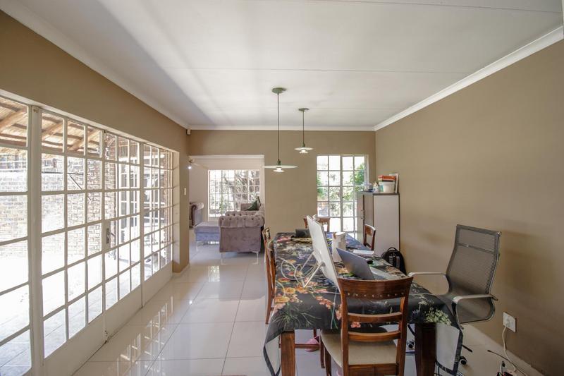 5 Bedroom Property for Sale in Sharonlea Gauteng