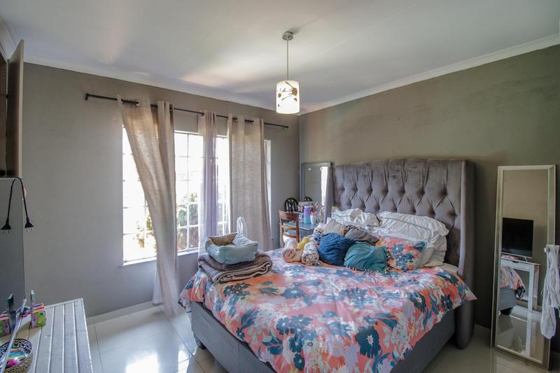 5 Bedroom Property for Sale in Sharonlea Gauteng