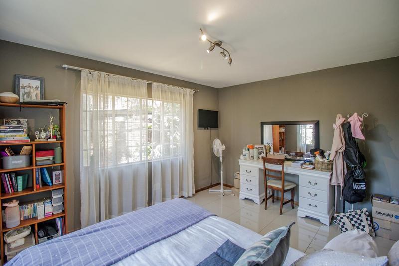 5 Bedroom Property for Sale in Sharonlea Gauteng