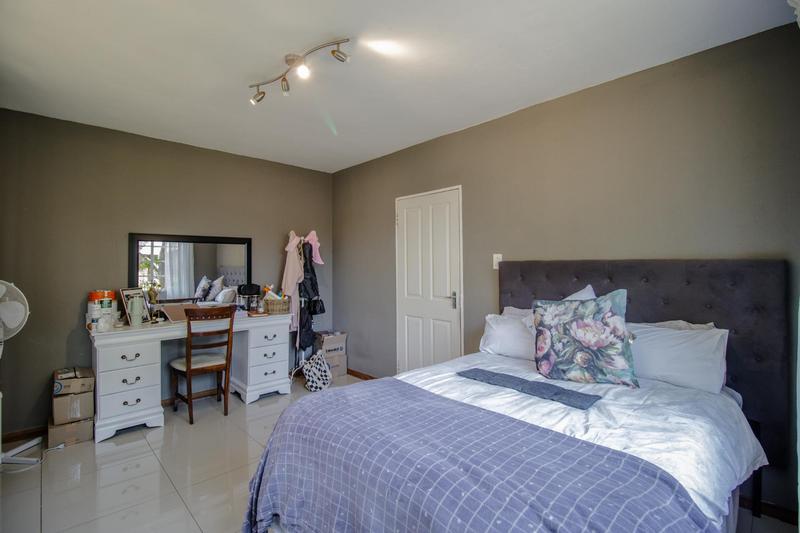 5 Bedroom Property for Sale in Sharonlea Gauteng