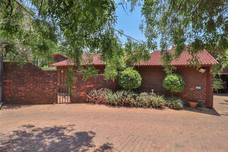 5 Bedroom Property for Sale in Sharonlea Gauteng