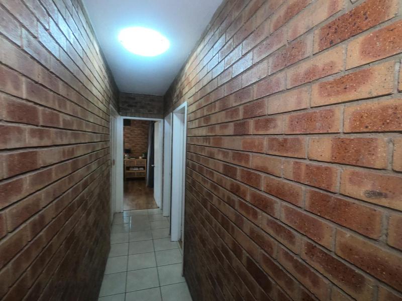 To Let 3 Bedroom Property for Rent in Parkmore Gauteng