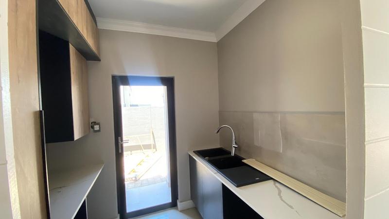 4 Bedroom Property for Sale in Midstream Heights Gauteng