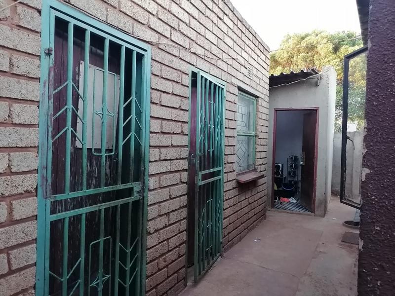 2 Bedroom Property for Sale in Katlehong South Gauteng