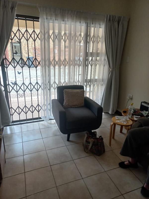 2 Bedroom Property for Sale in Brentwood Gauteng