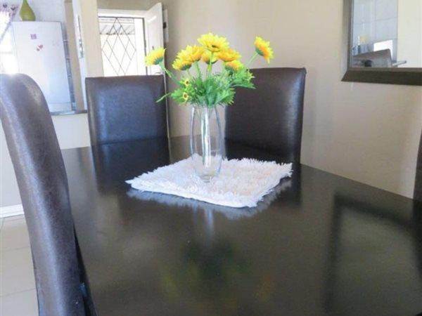 To Let 2 Bedroom Property for Rent in Northwold Gauteng