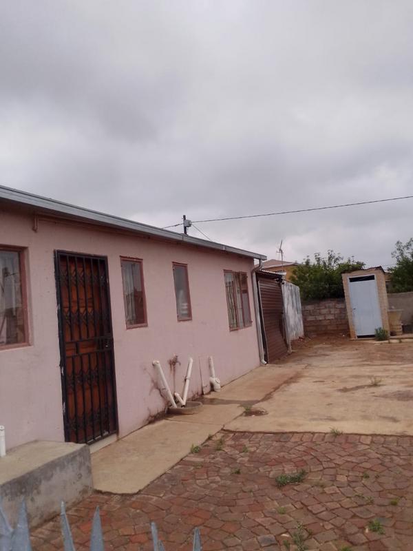 2 Bedroom Property for Sale in Daveyton Gauteng