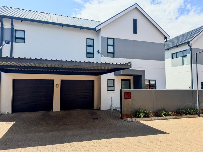 To Let 4 Bedroom Property for Rent in Pinehaven Gauteng