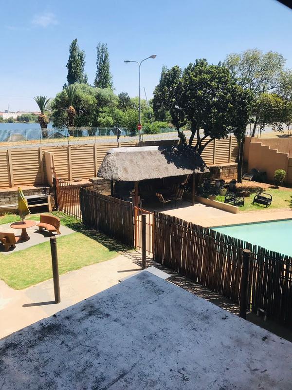 2 Bedroom Property for Sale in Germiston Central Gauteng