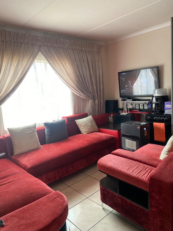 2 Bedroom Property for Sale in Fleurhof Gauteng