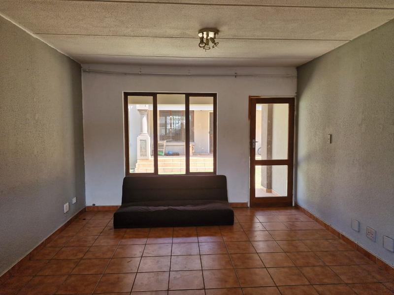 2 Bedroom Property for Sale in Helderwyk Gauteng