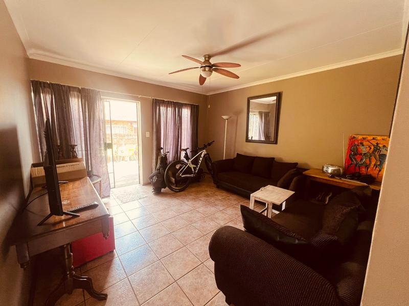 2 Bedroom Property for Sale in Ninapark Gauteng