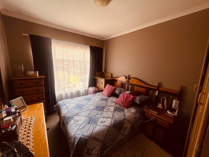 2 Bedroom Property for Sale in Ninapark Gauteng