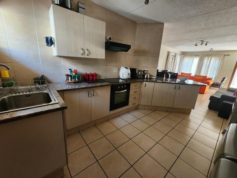 2 Bedroom Property for Sale in Sunninghill Gauteng