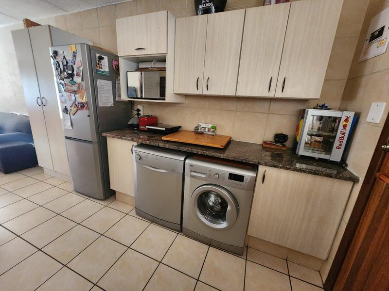 2 Bedroom Property for Sale in Sunninghill Gauteng