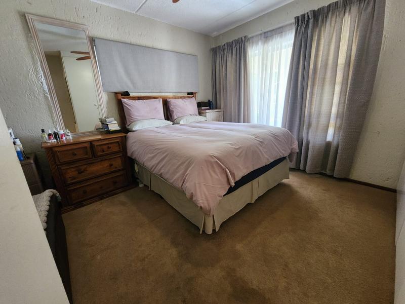 2 Bedroom Property for Sale in Sunninghill Gauteng