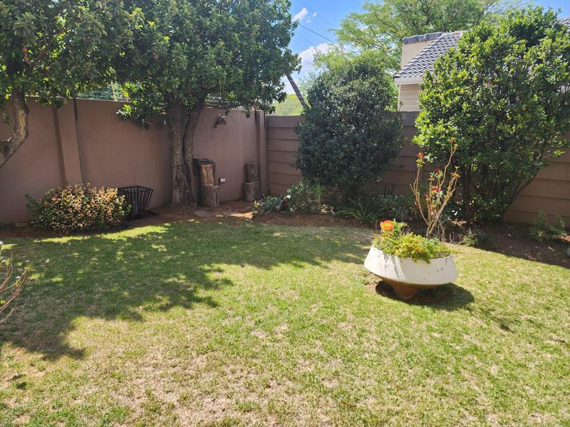 2 Bedroom Property for Sale in Sunninghill Gauteng