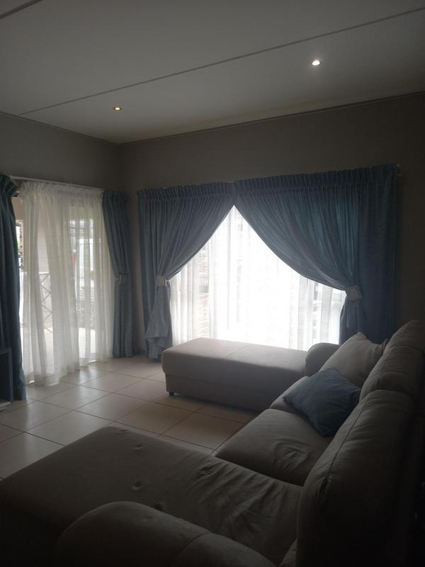 To Let 2 Bedroom Property for Rent in Victory Park Gauteng