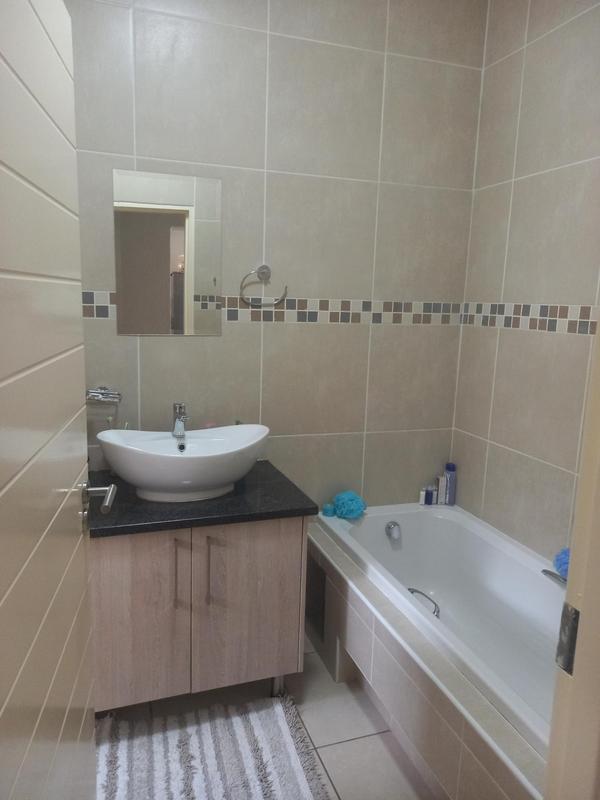 To Let 2 Bedroom Property for Rent in Victory Park Gauteng