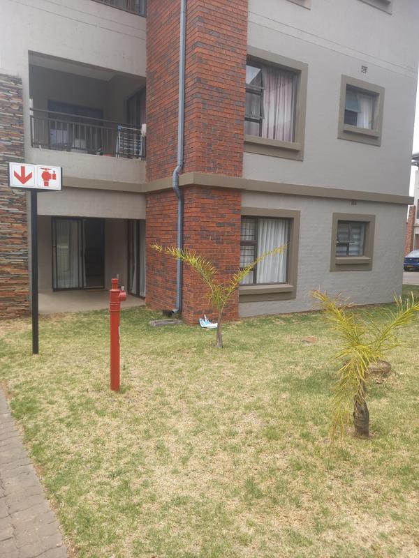 To Let 2 Bedroom Property for Rent in Victory Park Gauteng