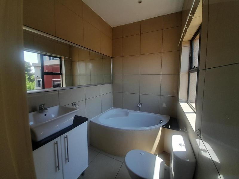 To Let 2 Bedroom Property for Rent in Rooihuiskraal North Gauteng