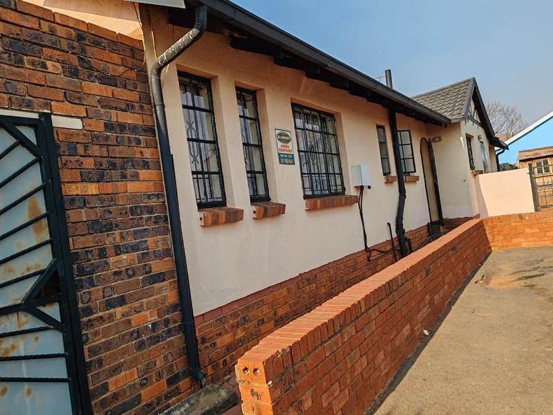 3 Bedroom Property for Sale in Lenasia South Gauteng