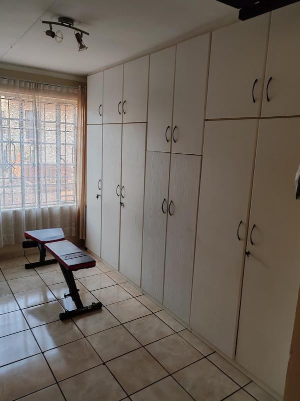 3 Bedroom Property for Sale in Lenasia South Gauteng