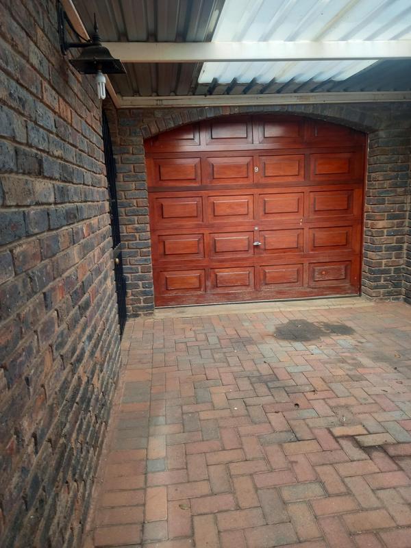 To Let 3 Bedroom Property for Rent in Lynnwood Gauteng