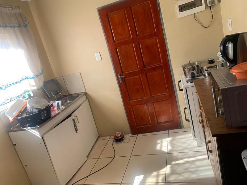 To Let 2 Bedroom Property for Rent in Clayville Gauteng