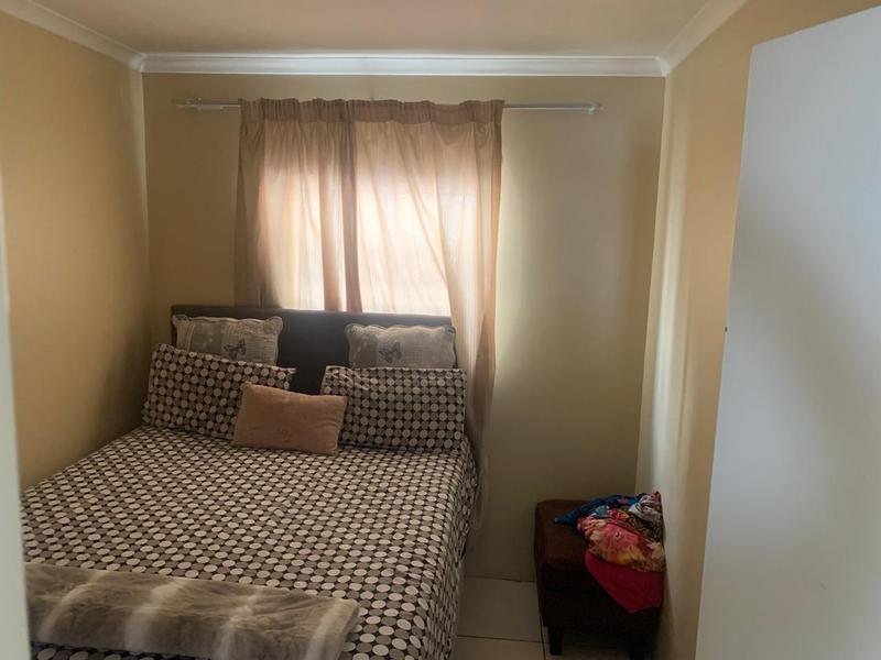 To Let 2 Bedroom Property for Rent in Clayville Gauteng