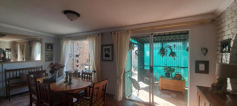 3 Bedroom Property for Sale in Wierda Park Gauteng