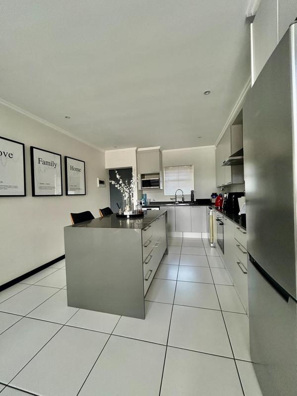 To Let 2 Bedroom Property for Rent in Paulshof Gauteng