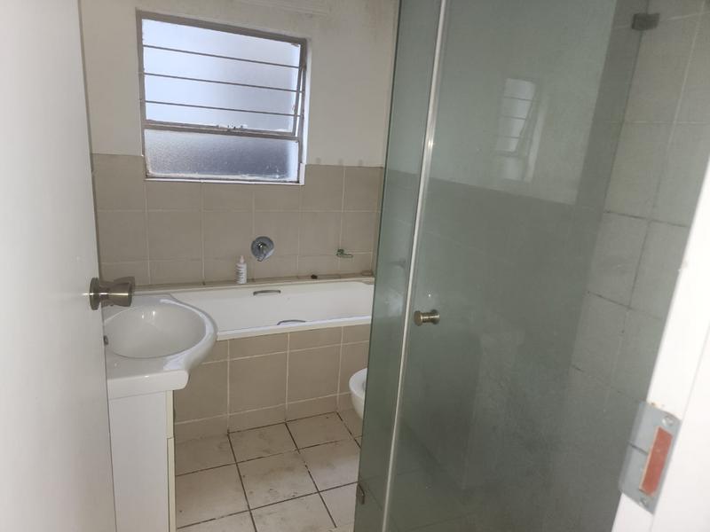 To Let 2 Bedroom Property for Rent in Bardene Gauteng