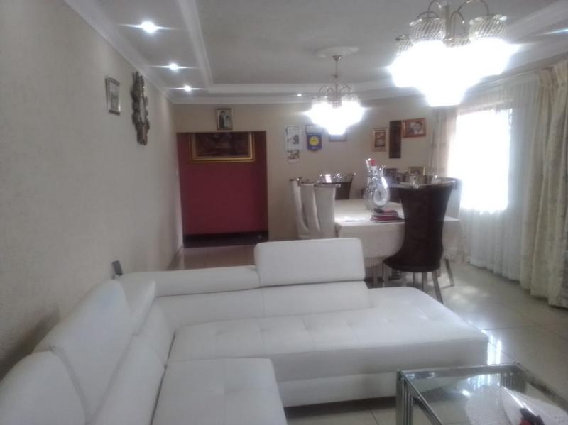 5 Bedroom Property for Sale in South Hills Gauteng