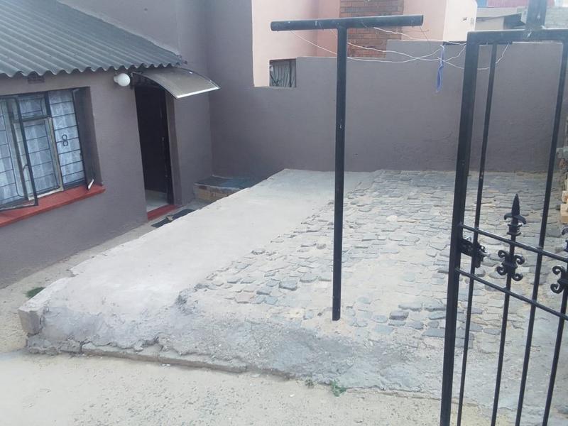 1 Bedroom Property for Sale in Orlando Gauteng