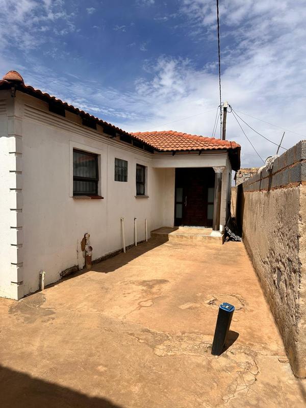 2 Bedroom Property for Sale in Slovoville Gauteng