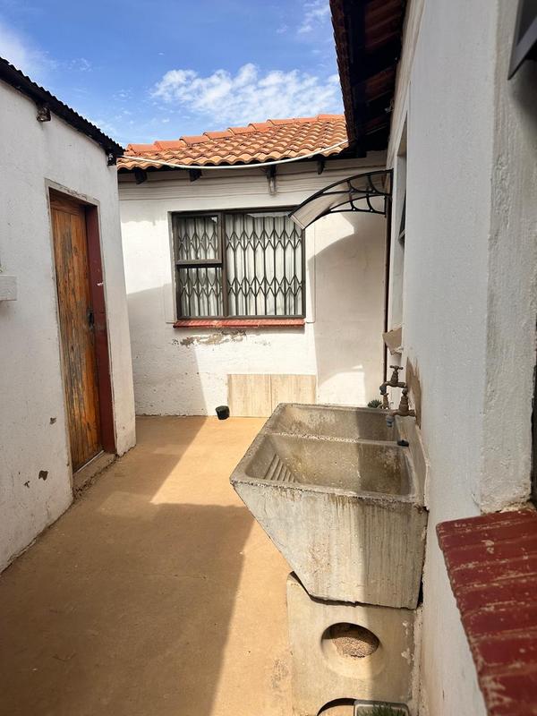 2 Bedroom Property for Sale in Slovoville Gauteng