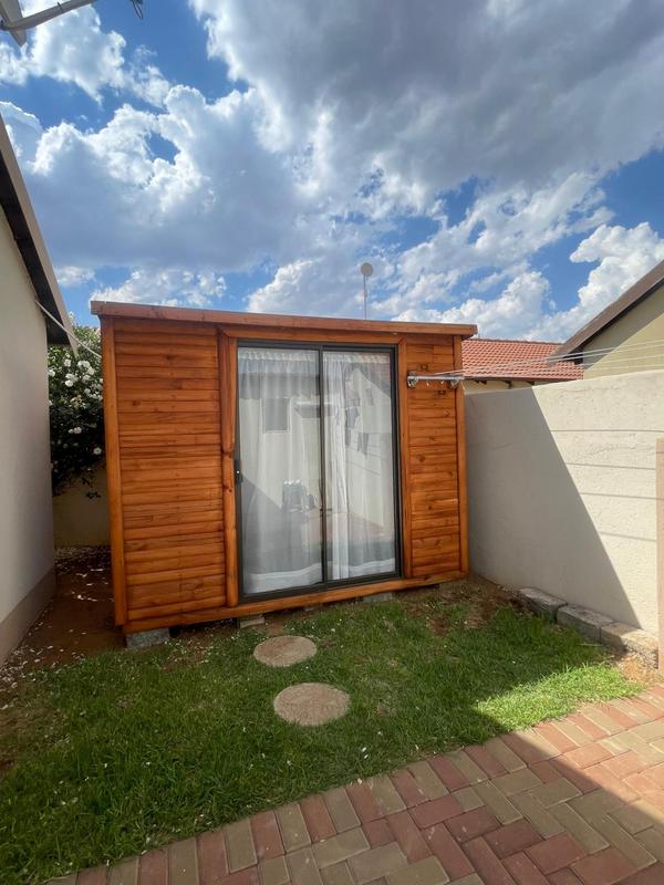 2 Bedroom Property for Sale in Daveyton Gauteng