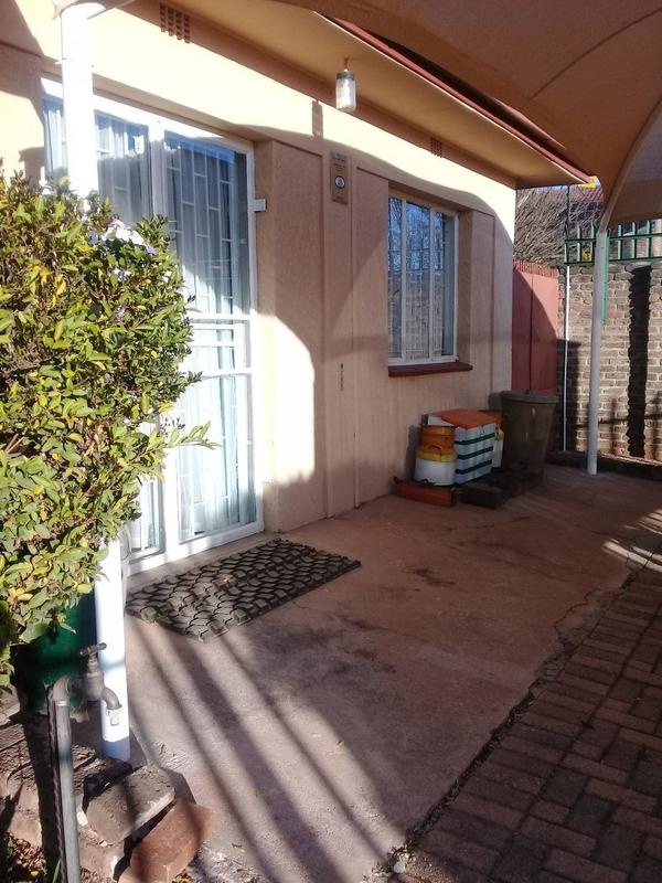 To Let 1 Bedroom Property for Rent in Rant En Dal Gauteng