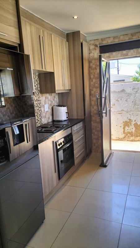 To Let 3 Bedroom Property for Rent in Glen Ridge Gauteng