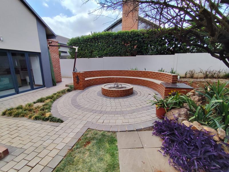 To Let 4 Bedroom Property for Rent in Midstream Ridge Gauteng