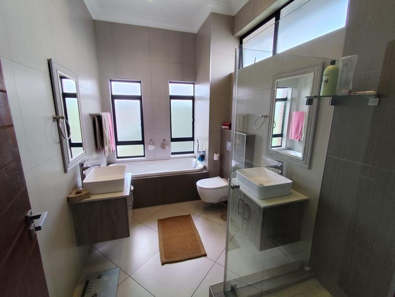 To Let 4 Bedroom Property for Rent in Midstream Ridge Gauteng