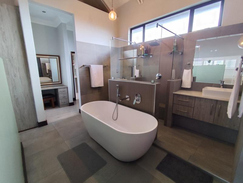 To Let 4 Bedroom Property for Rent in Midstream Ridge Gauteng