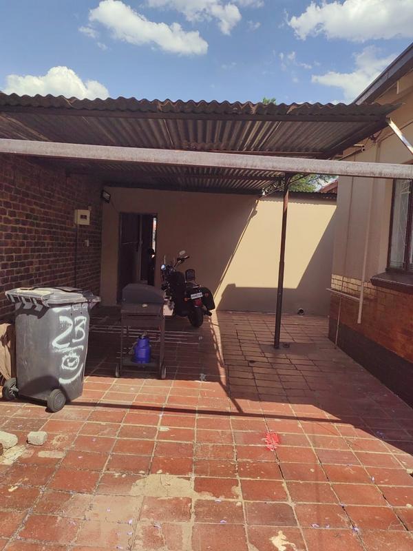 3 Bedroom Property for Sale in Robertsham Gauteng