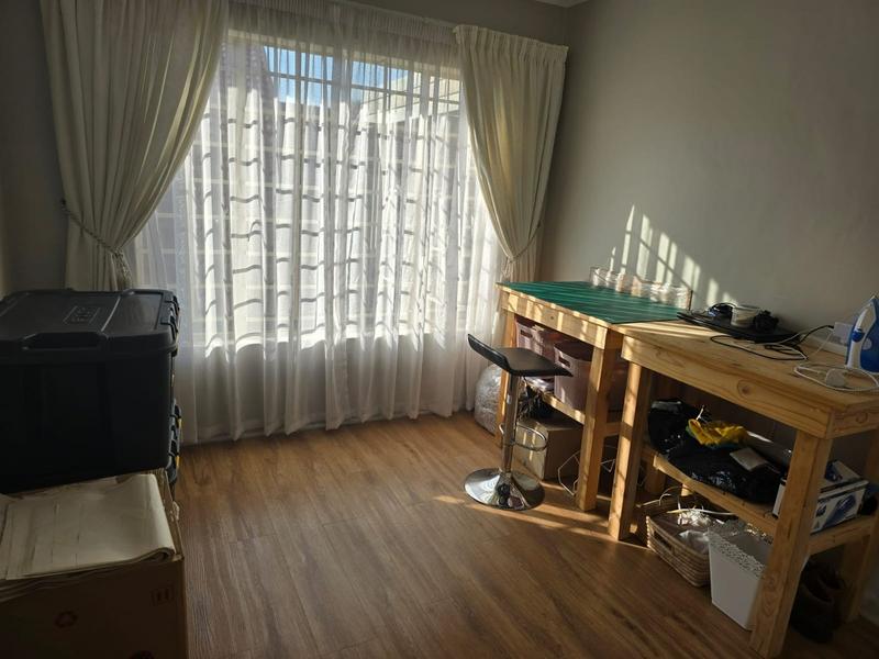 2 Bedroom Property for Sale in Magalieskruin Gauteng