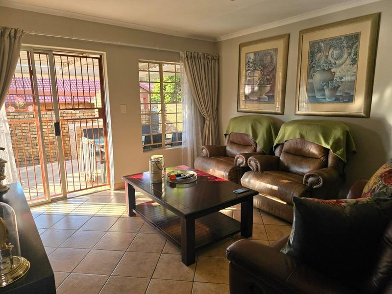 2 Bedroom Property for Sale in Magalieskruin Gauteng