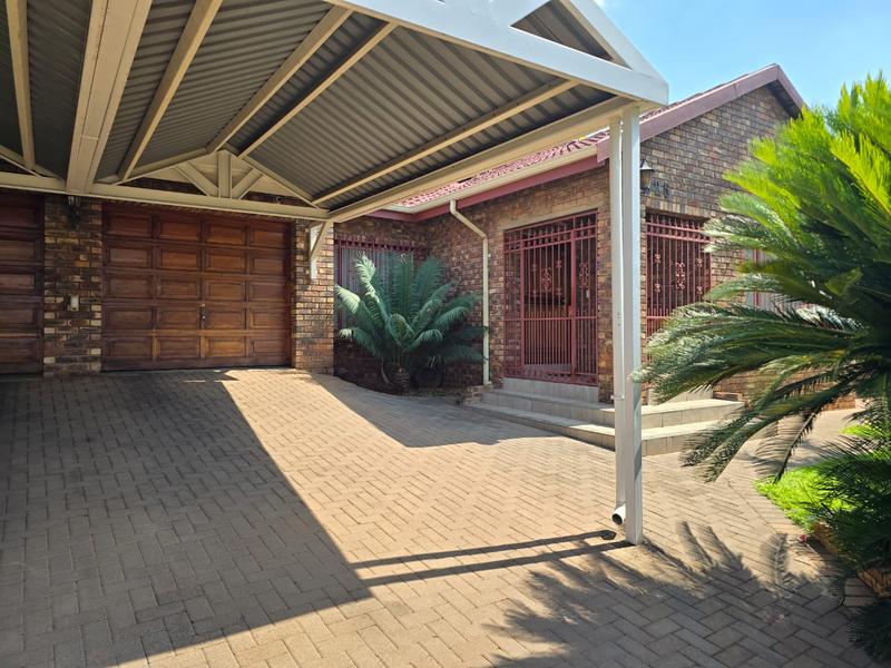 3 Bedroom Property for Sale in Montana Park Gauteng