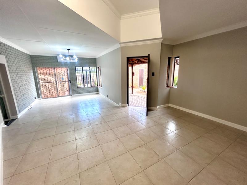 5 Bedroom Property for Sale in Montana Park Gauteng