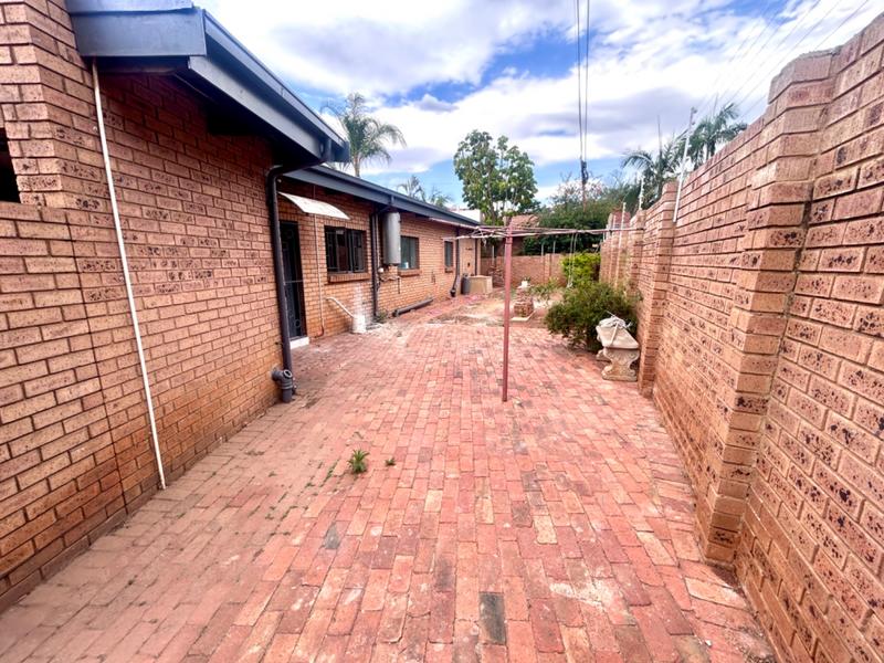 5 Bedroom Property for Sale in Montana Park Gauteng