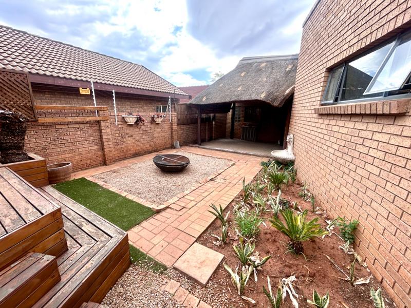 5 Bedroom Property for Sale in Montana Park Gauteng